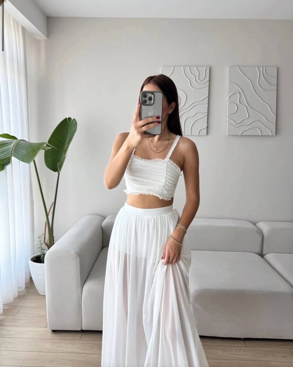 4d29cbf2-3d8f-11f0-8622-dee18ff4e8c0_1