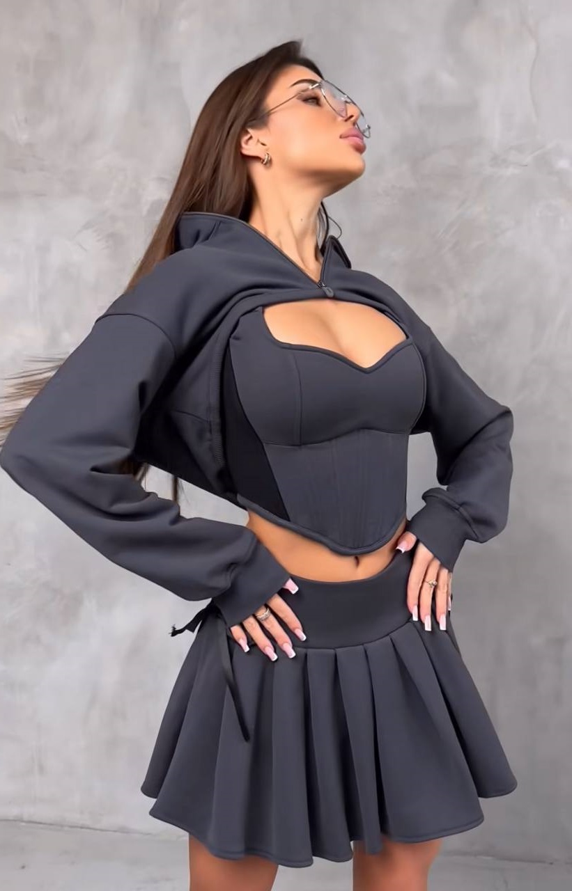 4d5c48c6-3de0-11f0-8622-dee18ff4e8c0_1