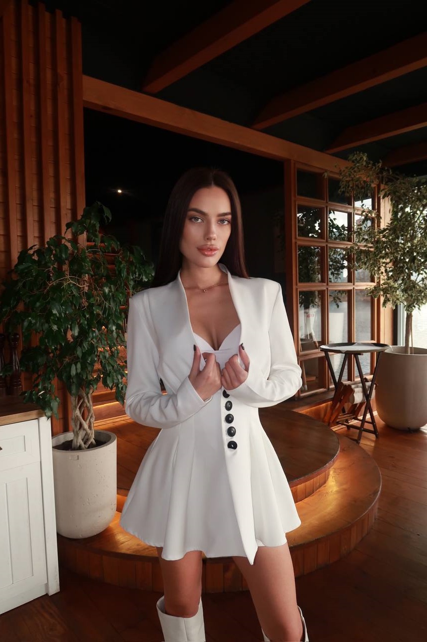 53f8e4b6-5f00-11f0-8622-dee18ff4e8c0_0