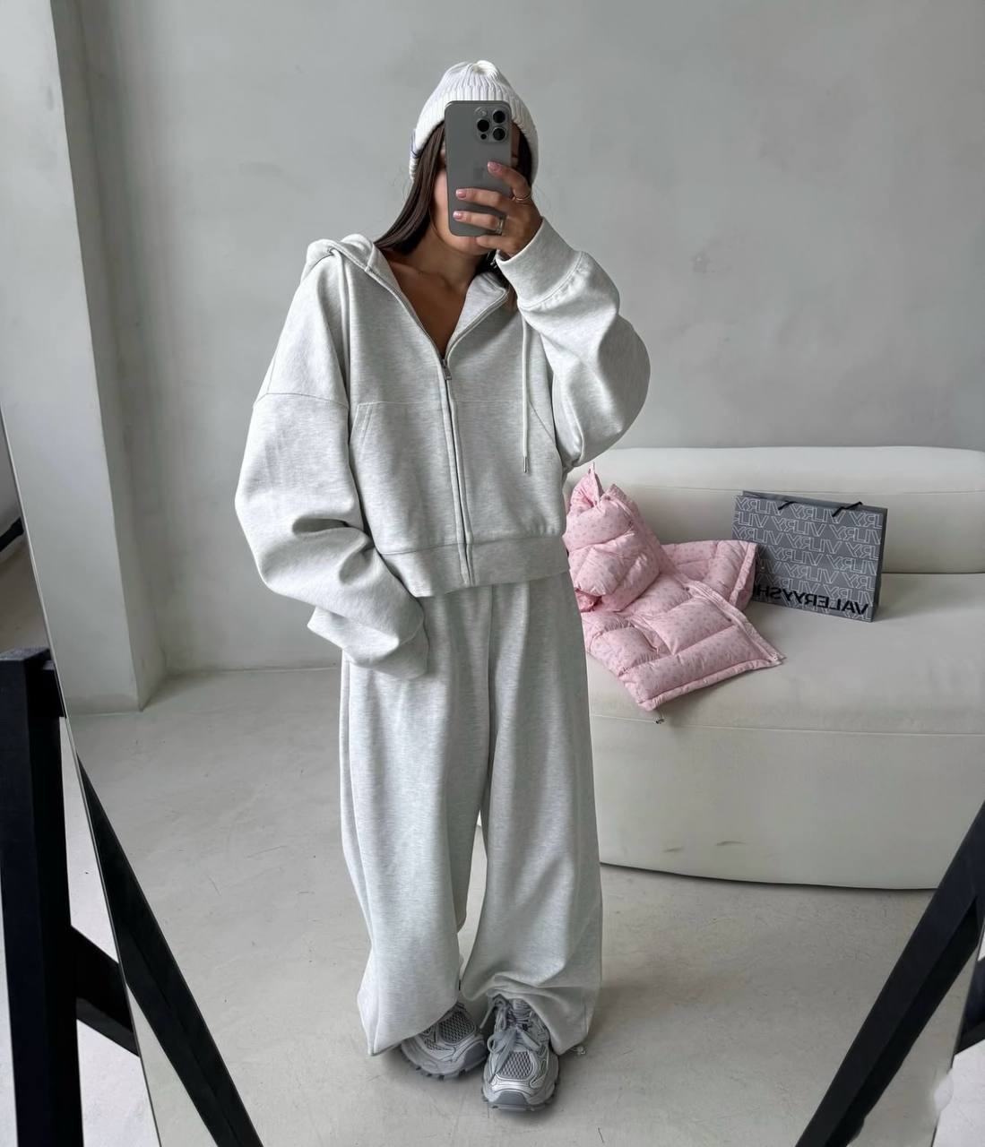 569ce151-40b5-11f0-8622-dee18ff4e8c0_1