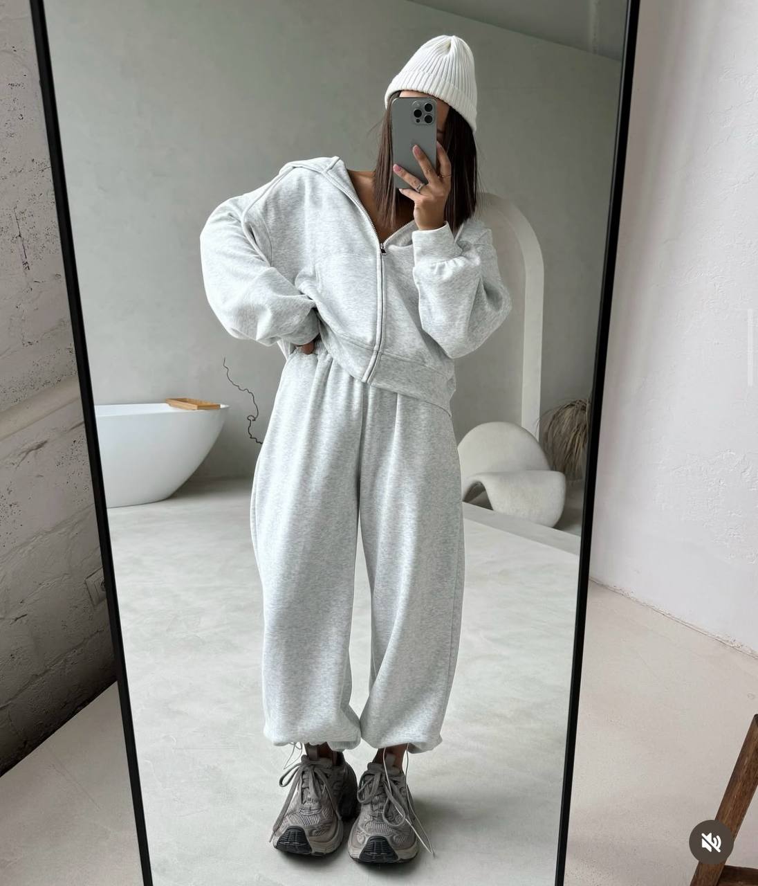 569ce151-40b5-11f0-8622-dee18ff4e8c0_2