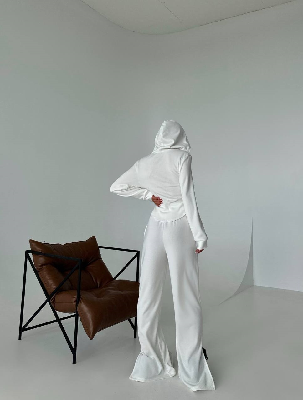 57943a4c-9519-11ef-8620-dee18ff4e8c0_1