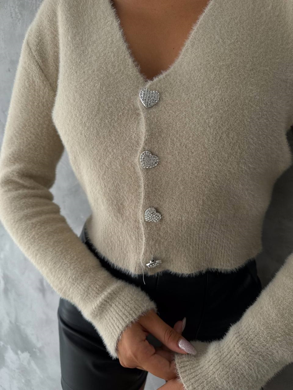 5b19b031-92d6-11ef-8620-dee18ff4e8c0_1