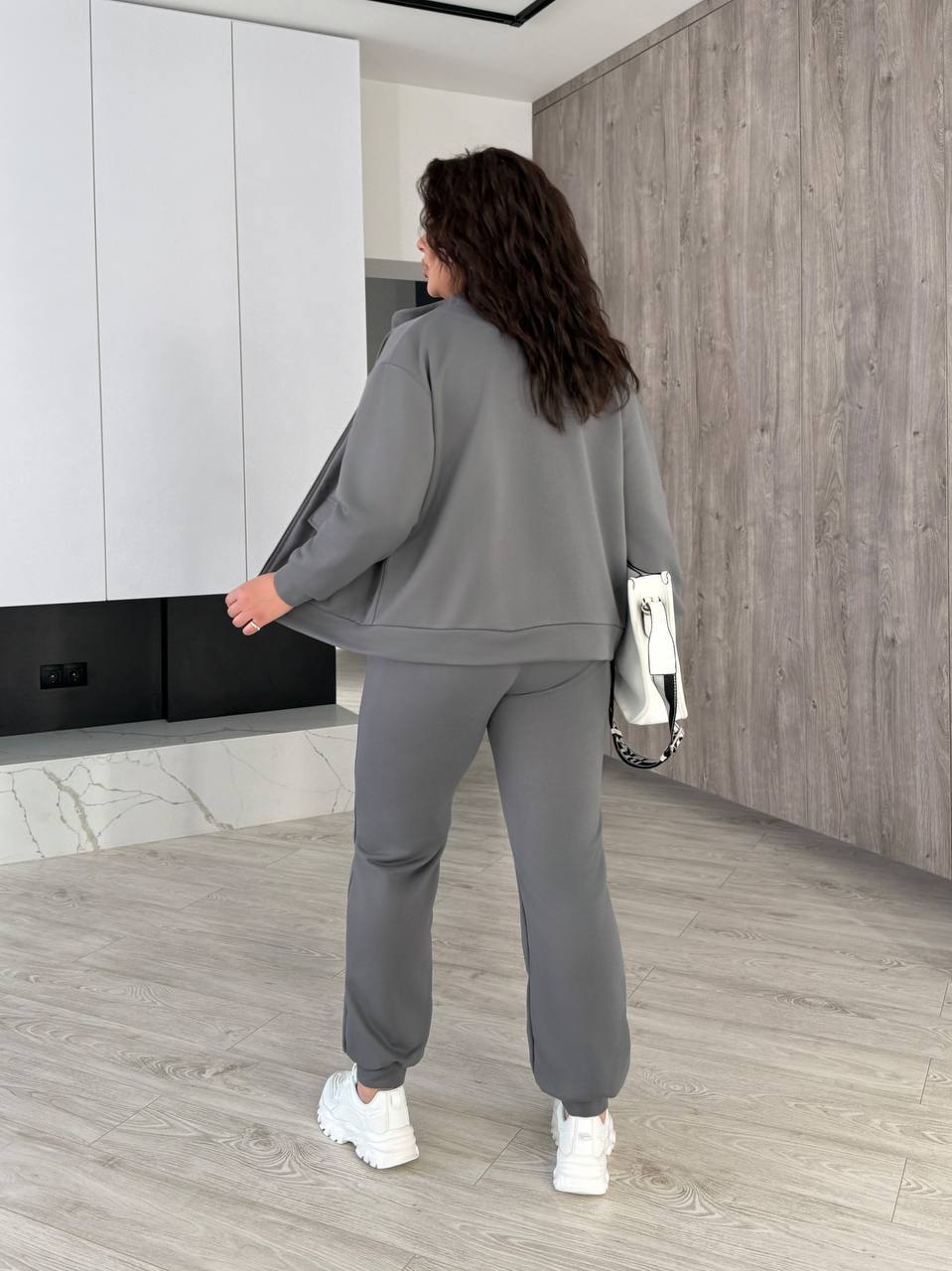 6cde9106-437c-11f0-8622-dee18ff4e8c0_2