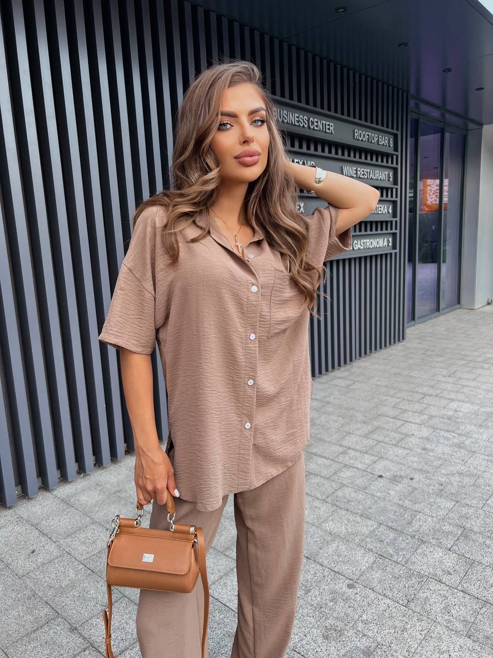 6ee2eba2-5200-11f0-8622-dee18ff4e8c0_1