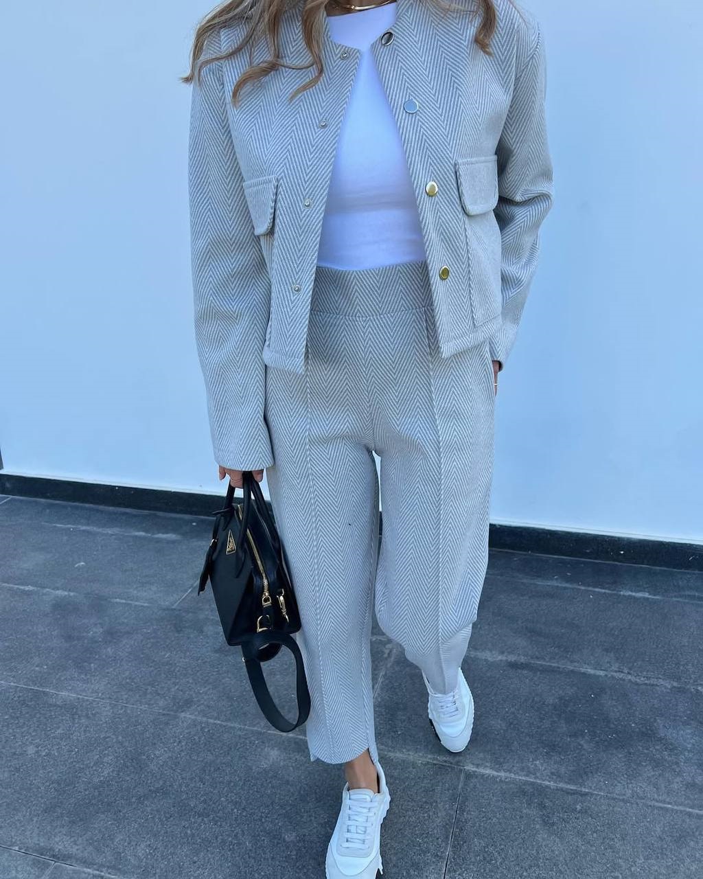 6f927fd2-7ca4-11f0-8624-dee18ff4e8c0_0