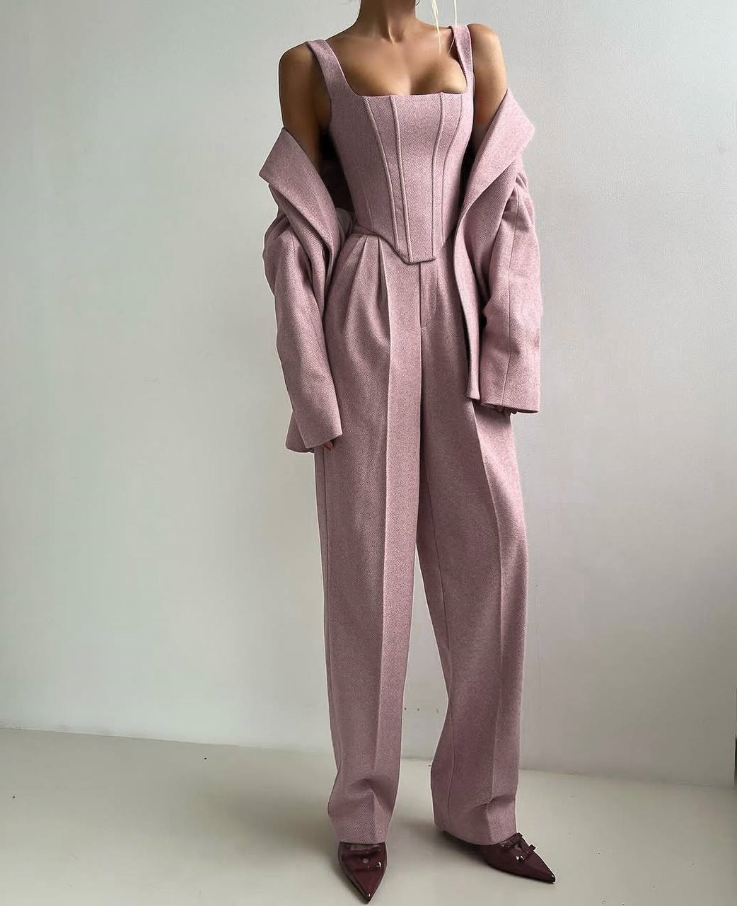 78b53859-7aa8-11f0-8624-dee18ff4e8c0_0