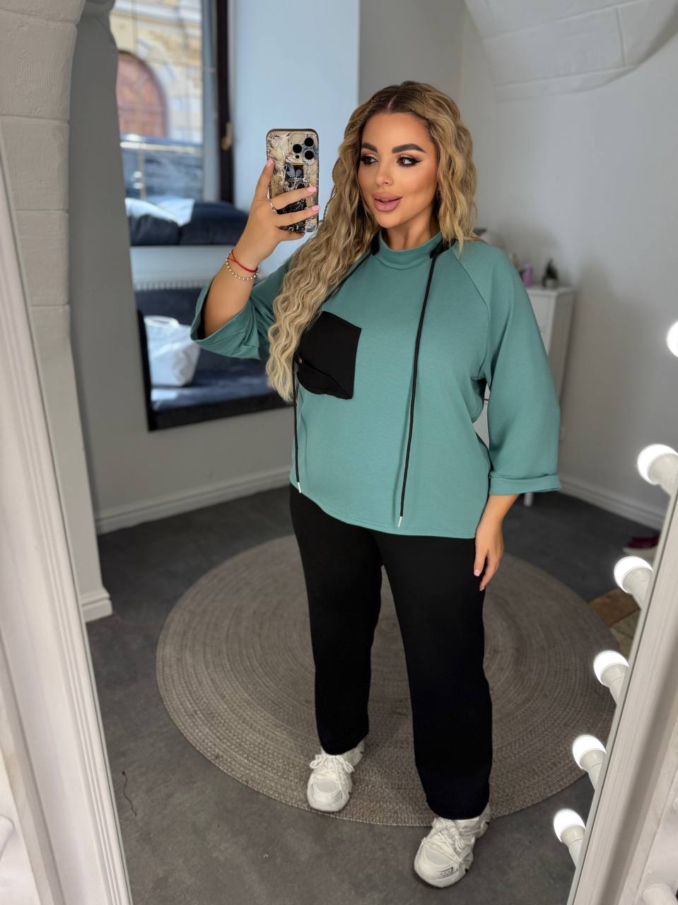 80b9b205-4294-11f0-8622-dee18ff4e8c0_0