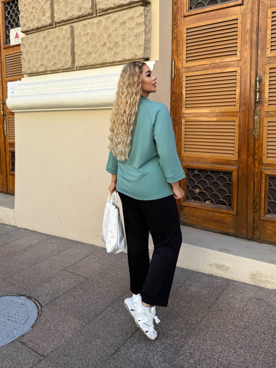 80b9b205-4294-11f0-8622-dee18ff4e8c0_1