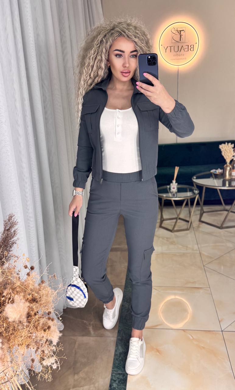 8186ff88-5b37-11f0-8622-dee18ff4e8c0_1