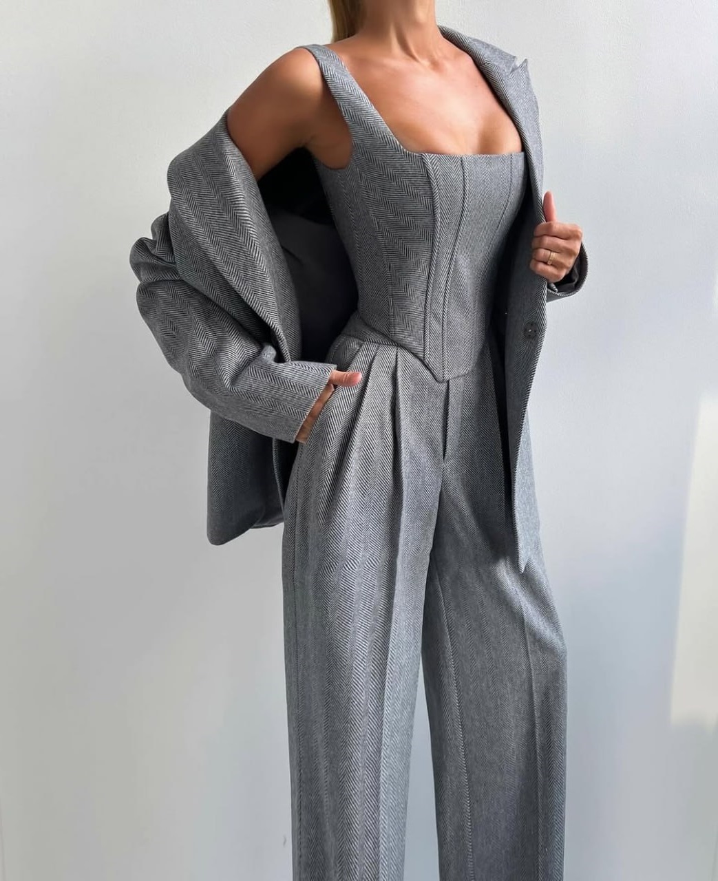 8501a921-da3c-11ef-8621-dee18ff4e8c0_2