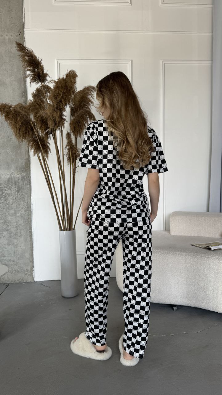 8b9c405f-064b-11f0-8621-dee18ff4e8c0_1