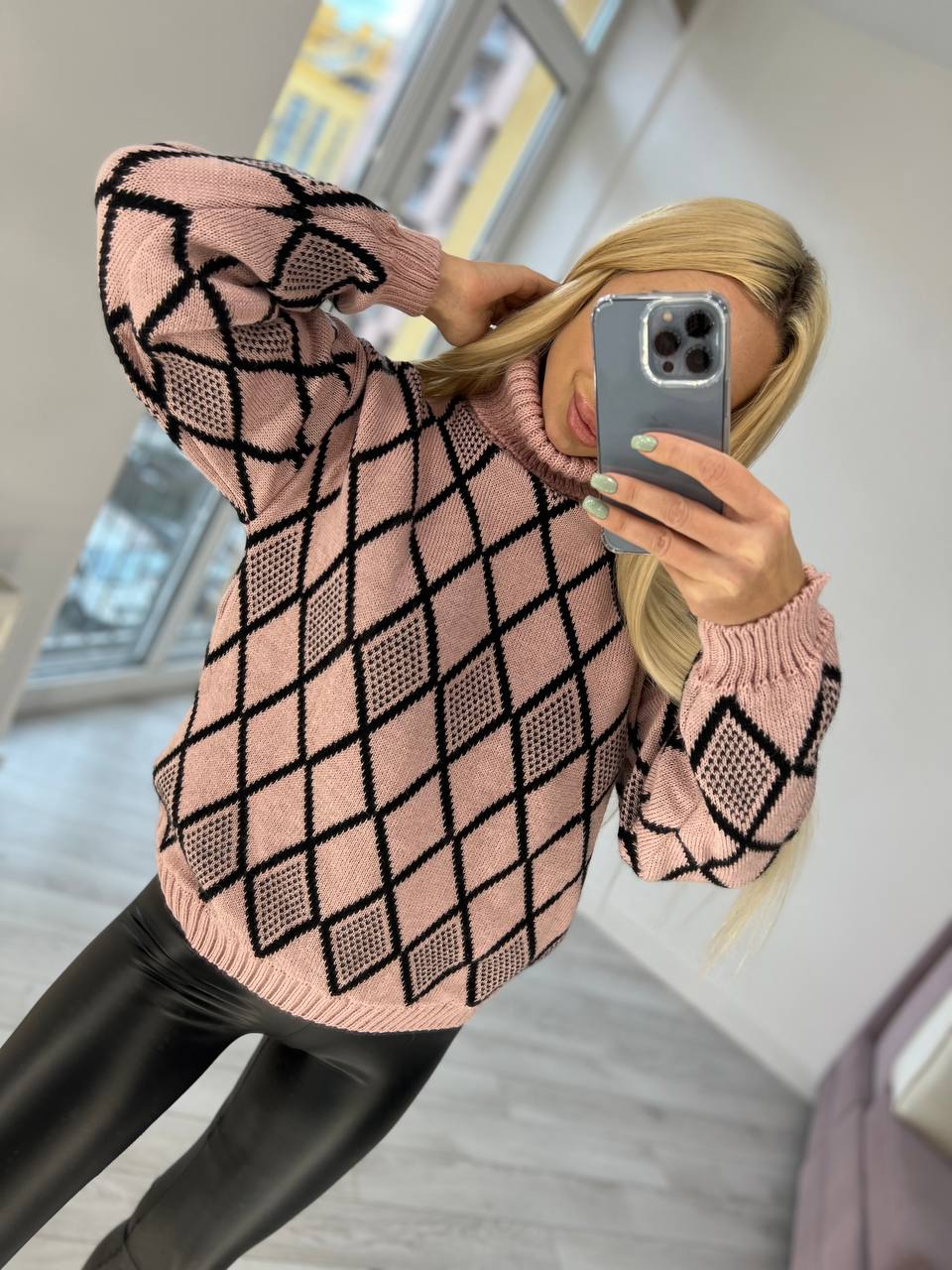 8dfcc07c-3f33-11ed-acc4-166b0be12ee5_1