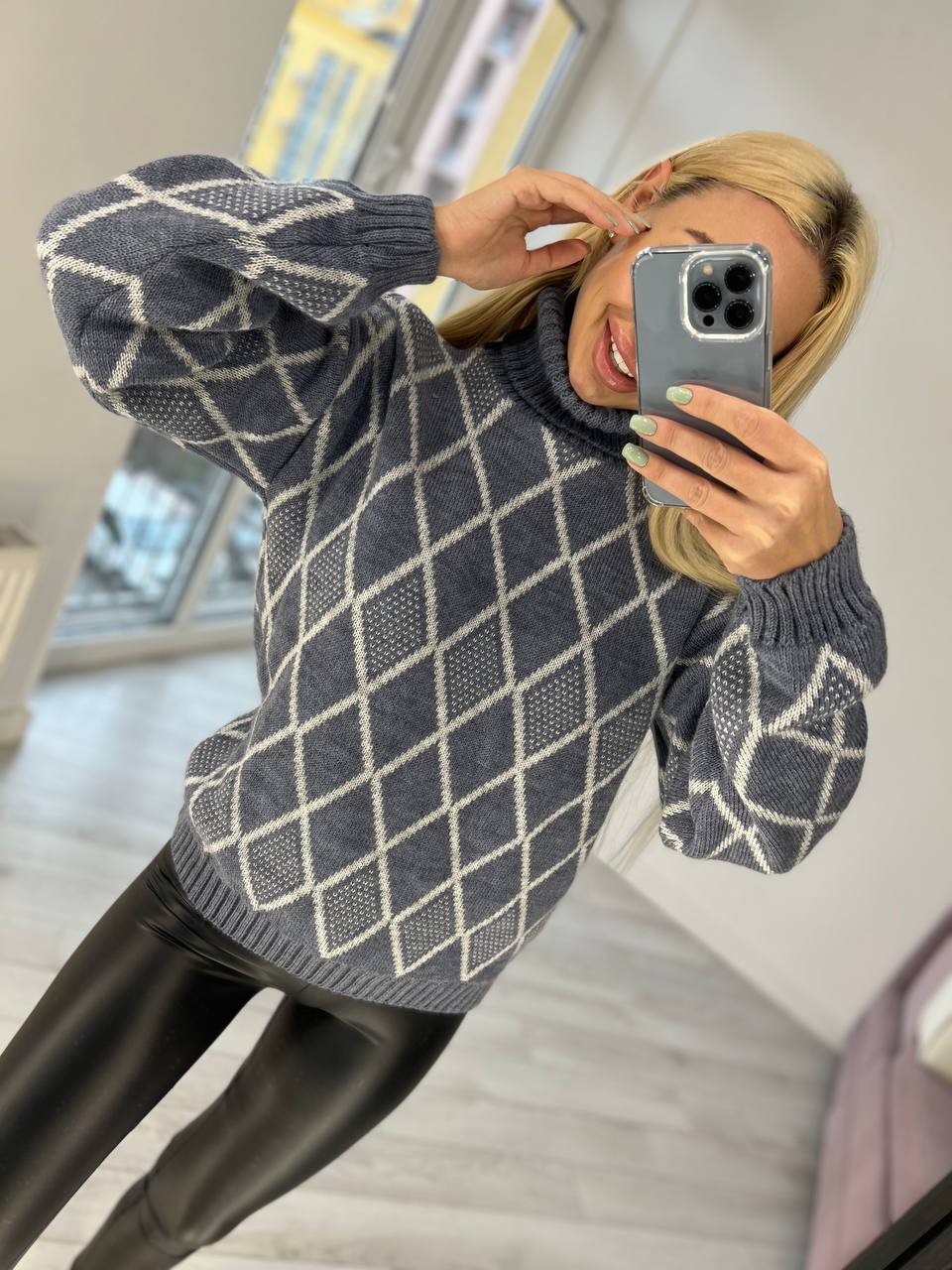 8dfcc084-3f33-11ed-acc4-166b0be12ee5_0