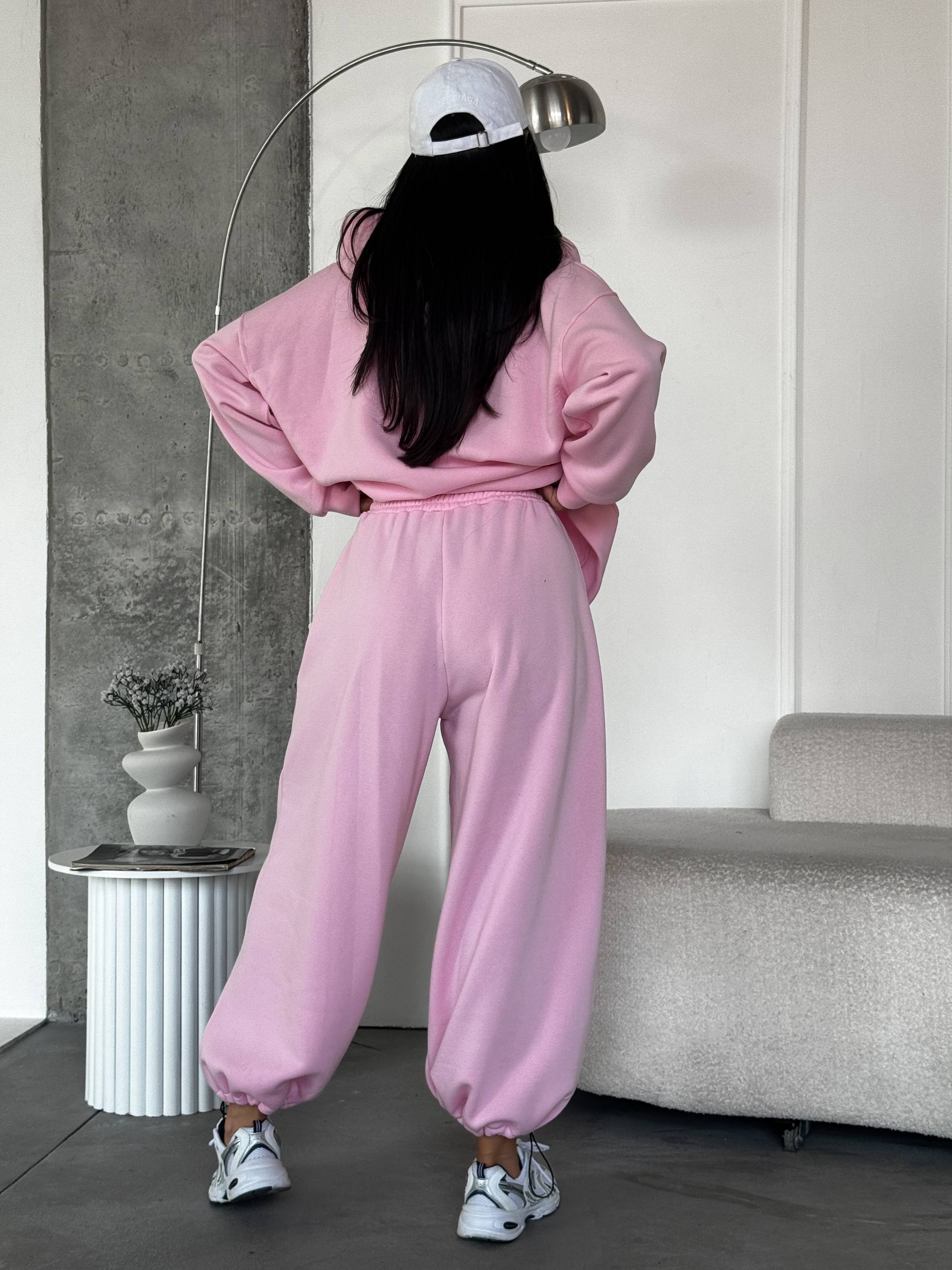 8e5b9646-a147-11f0-8624-dee18ff4e8c0_2