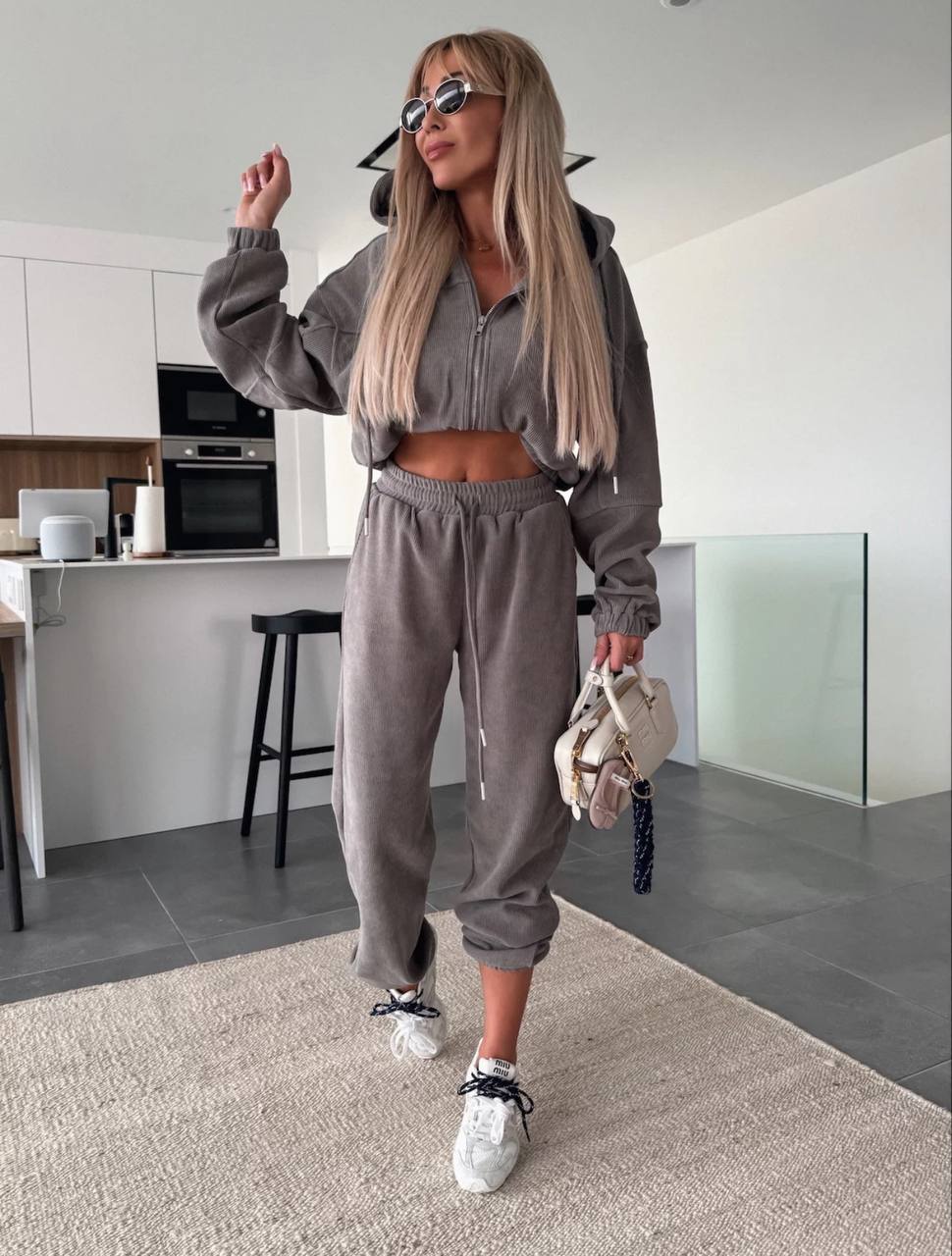 8f196a62-ebd4-11ef-8621-dee18ff4e8c0_2