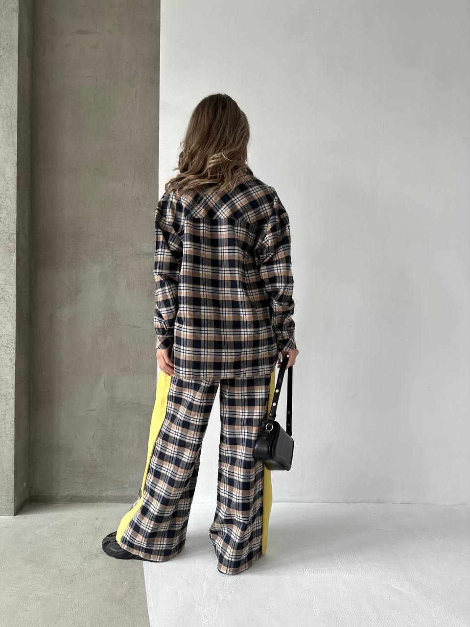 8f2e833b-fc15-11ee-ad75-166b0be12ee5_1