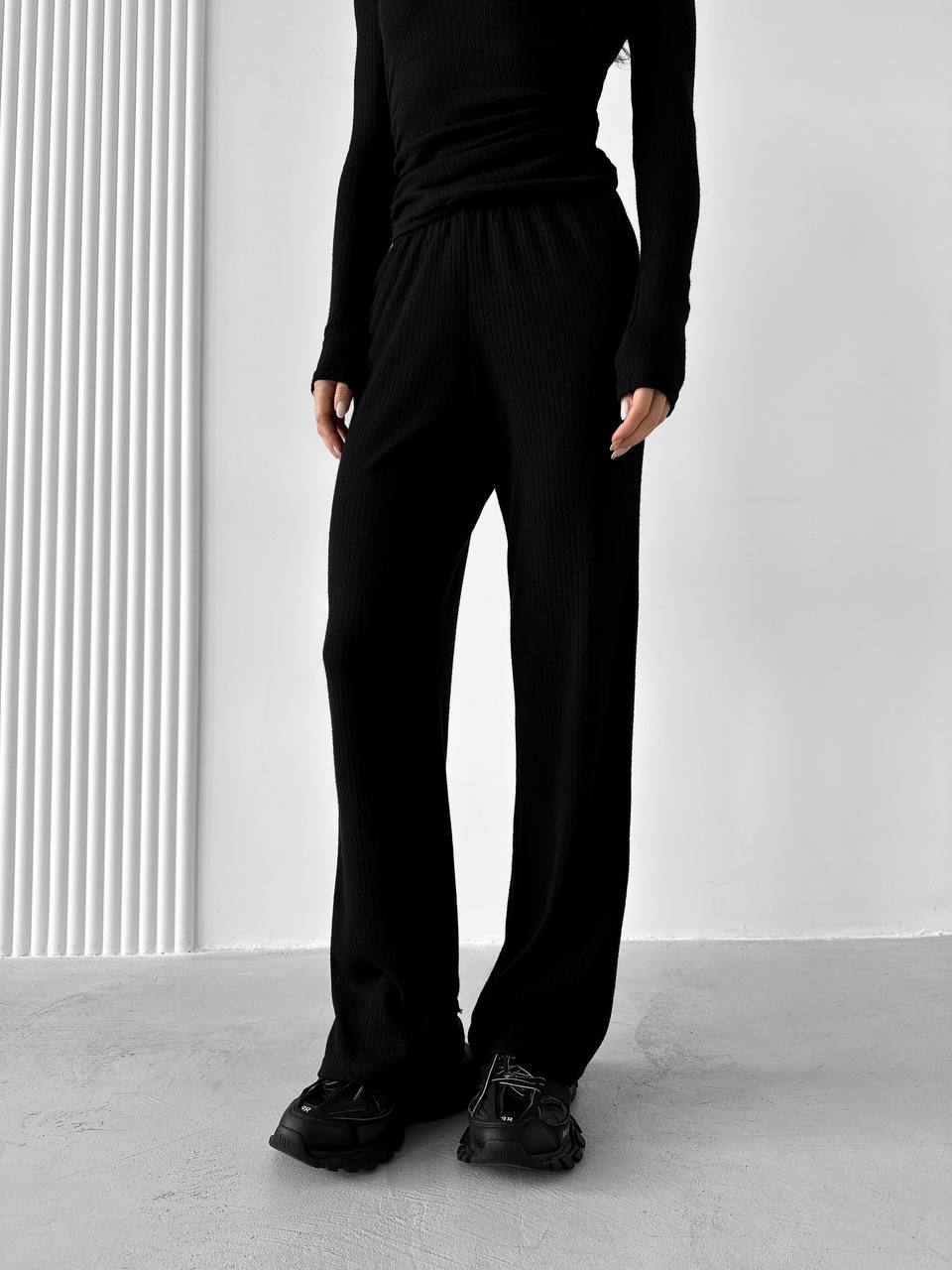 922ddf24-8b13-11f0-8624-dee18ff4e8c0_1