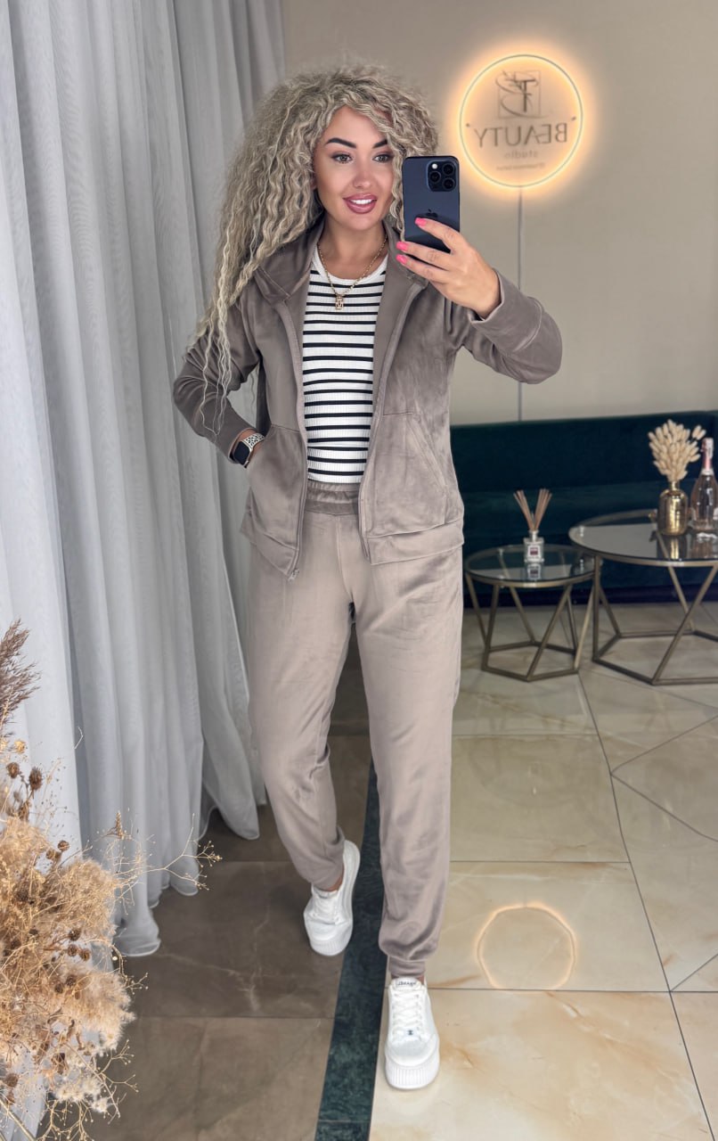 922ddf3e-8b13-11f0-8624-dee18ff4e8c0_1