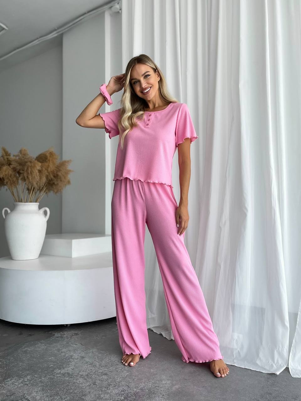 93f0a63b-6526-11ef-861f-dee18ff4e8c0_0