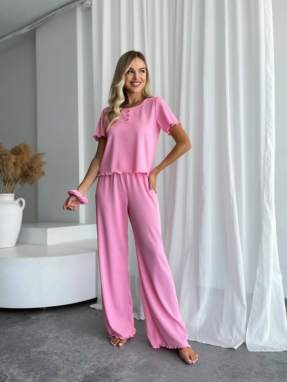 93f0a63b-6526-11ef-861f-dee18ff4e8c0_1