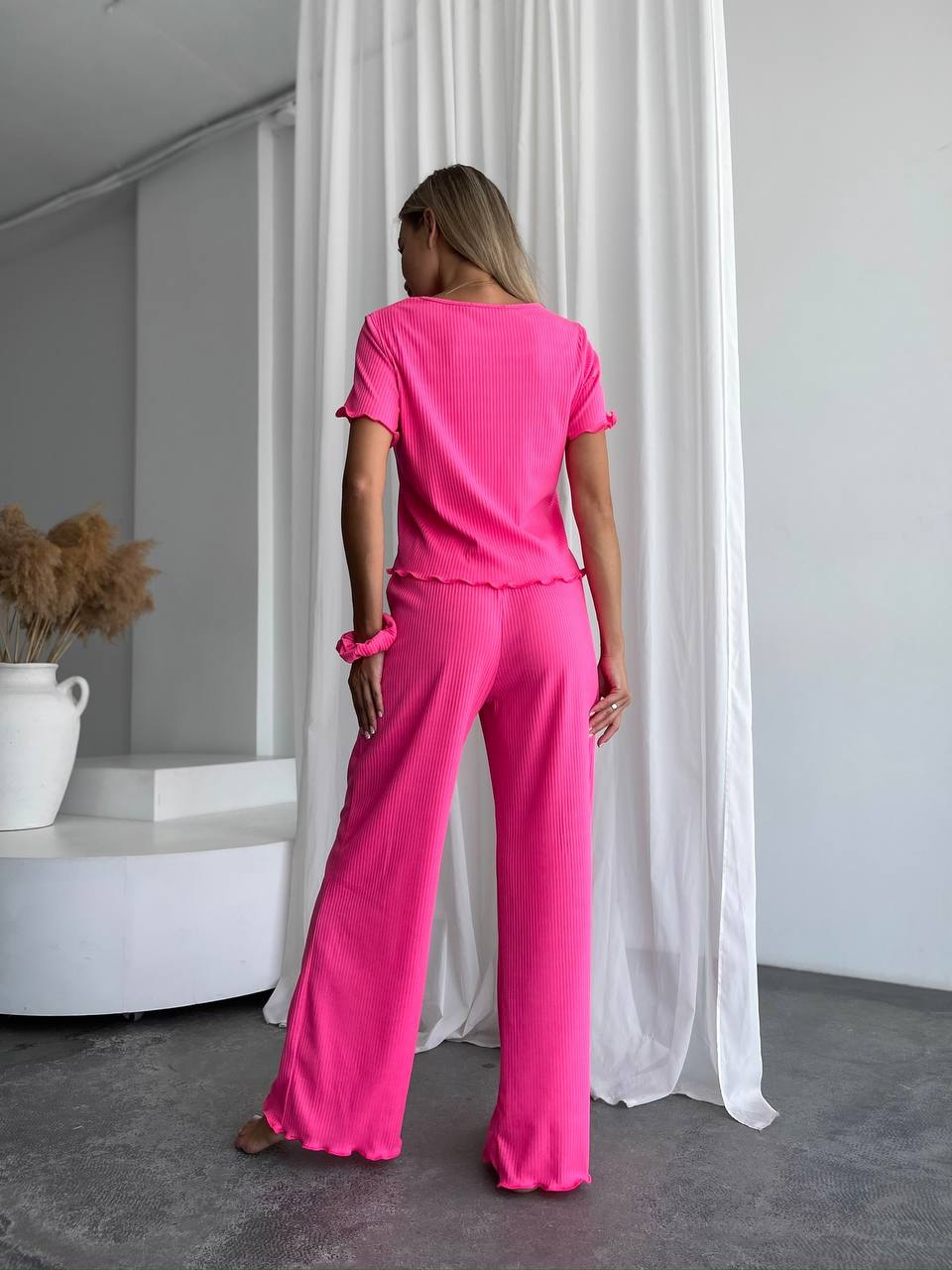 93f0a645-6526-11ef-861f-dee18ff4e8c0_1