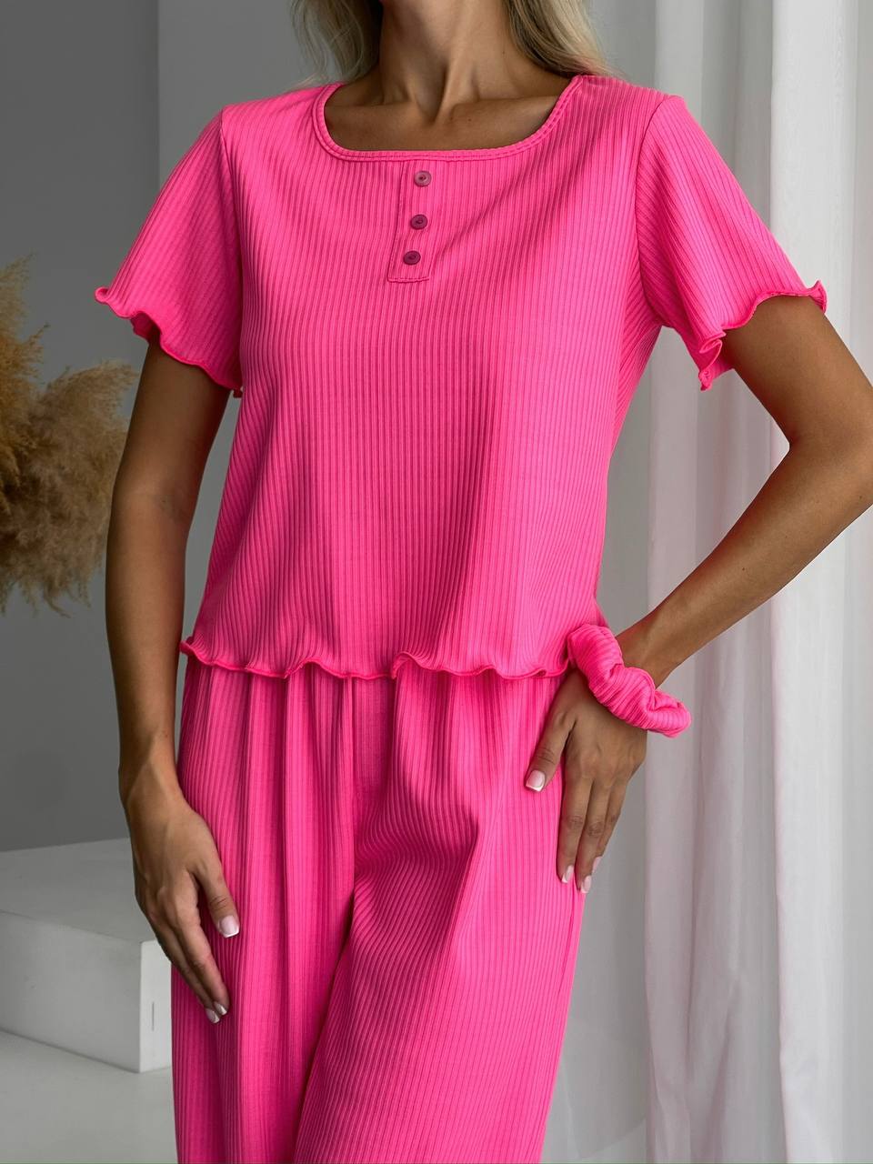 93f0a645-6526-11ef-861f-dee18ff4e8c0_2