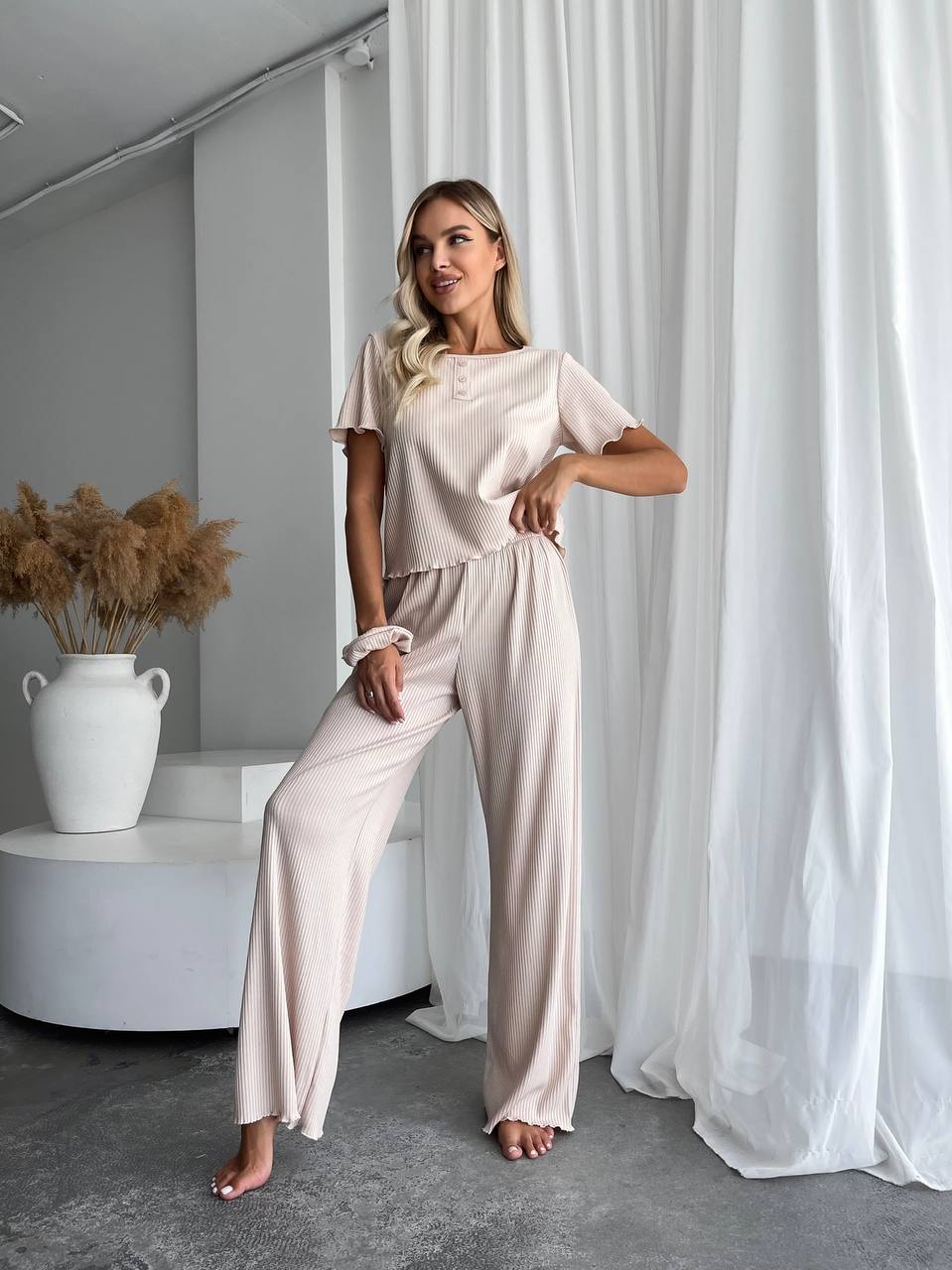 93f0a64f-6526-11ef-861f-dee18ff4e8c0_2