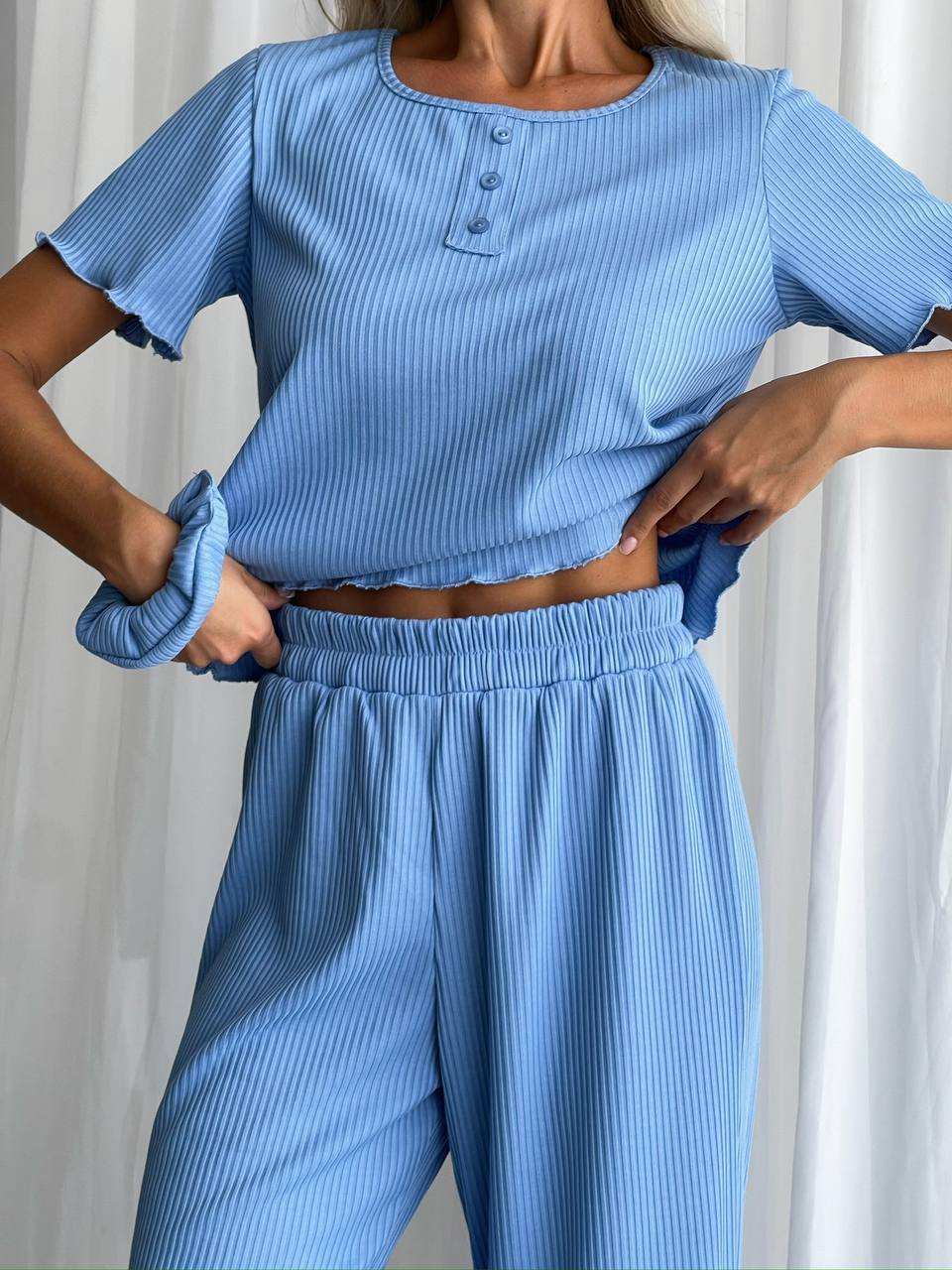 93f0a663-6526-11ef-861f-dee18ff4e8c0_1