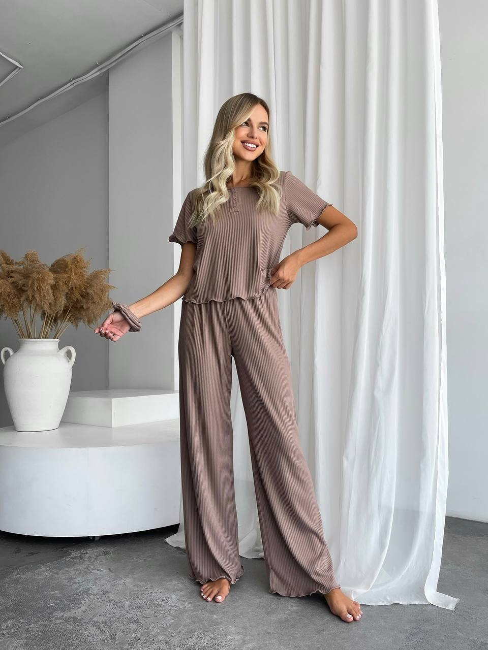 93f0a66d-6526-11ef-861f-dee18ff4e8c0_1