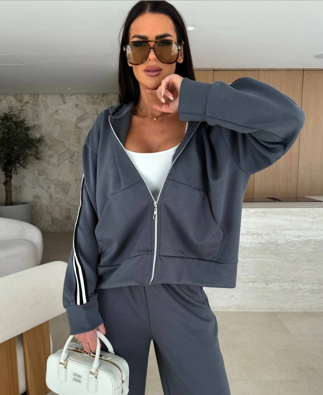 94775fb7-e4a3-11ef-8621-dee18ff4e8c0_2