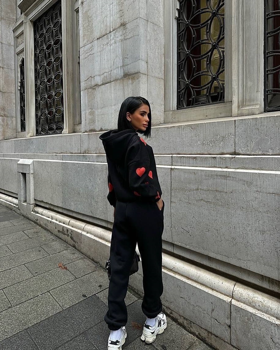 9562f30d-d422-11ef-8621-dee18ff4e8c0_1