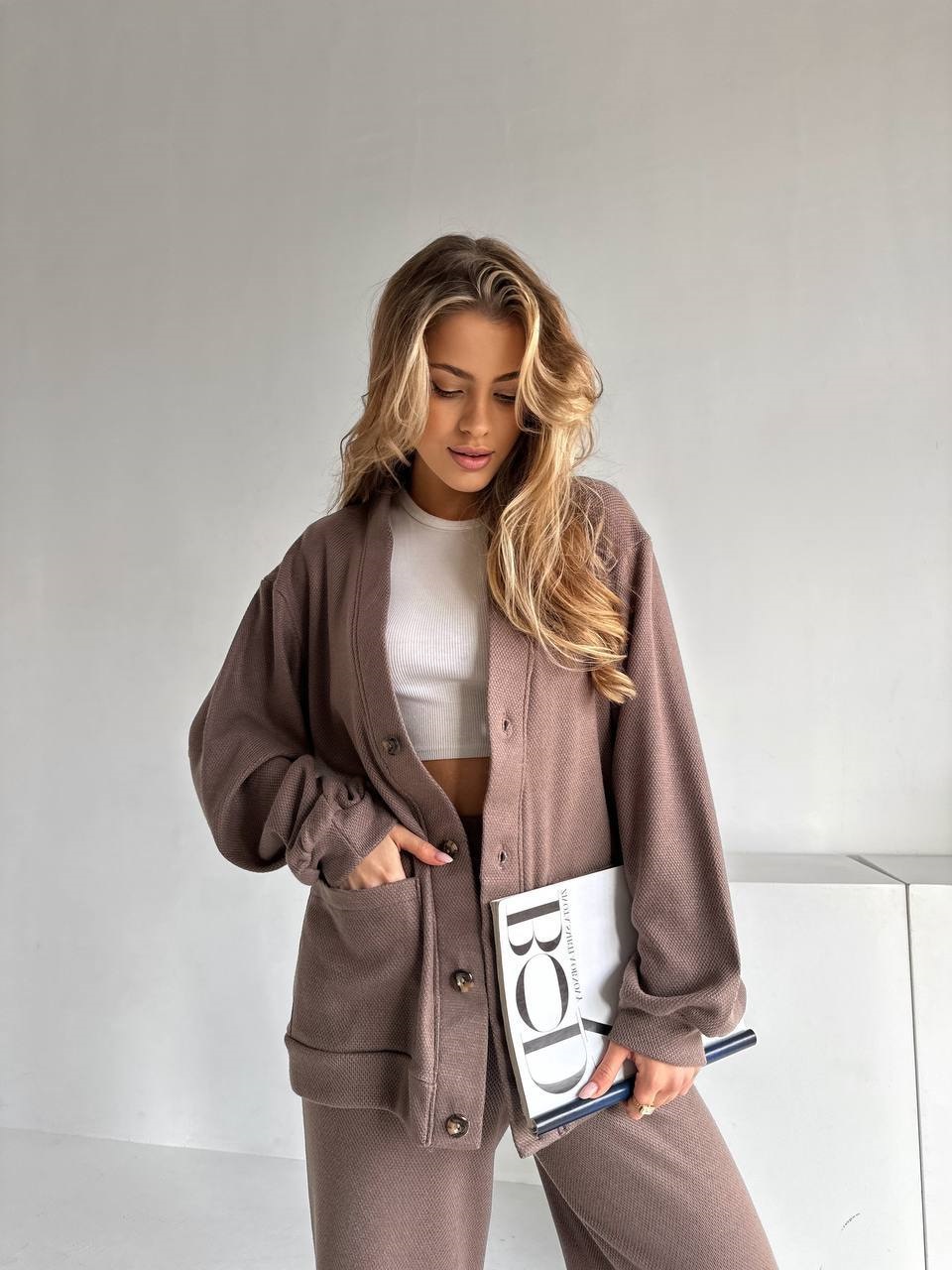 96efce31-1e07-11f0-8621-dee18ff4e8c0_1