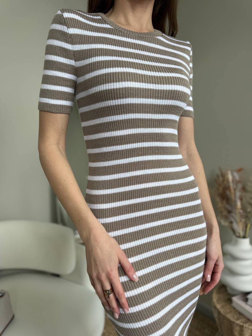 97076e45-1104-11f0-8621-dee18ff4e8c0_2