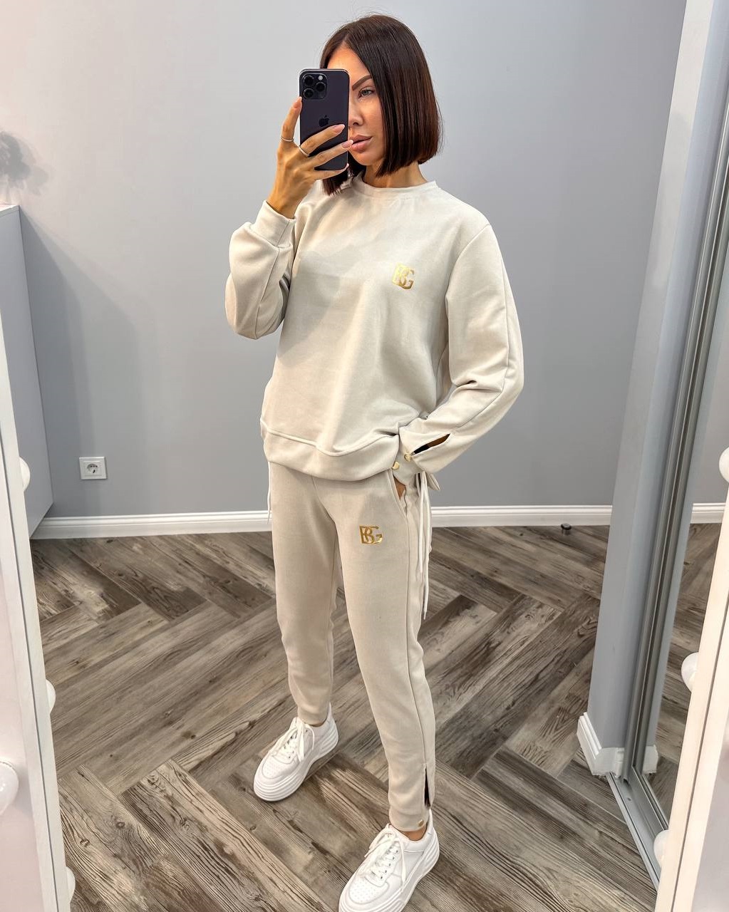 9819b25a-9831-11ee-ad3f-166b0be12ee5_0