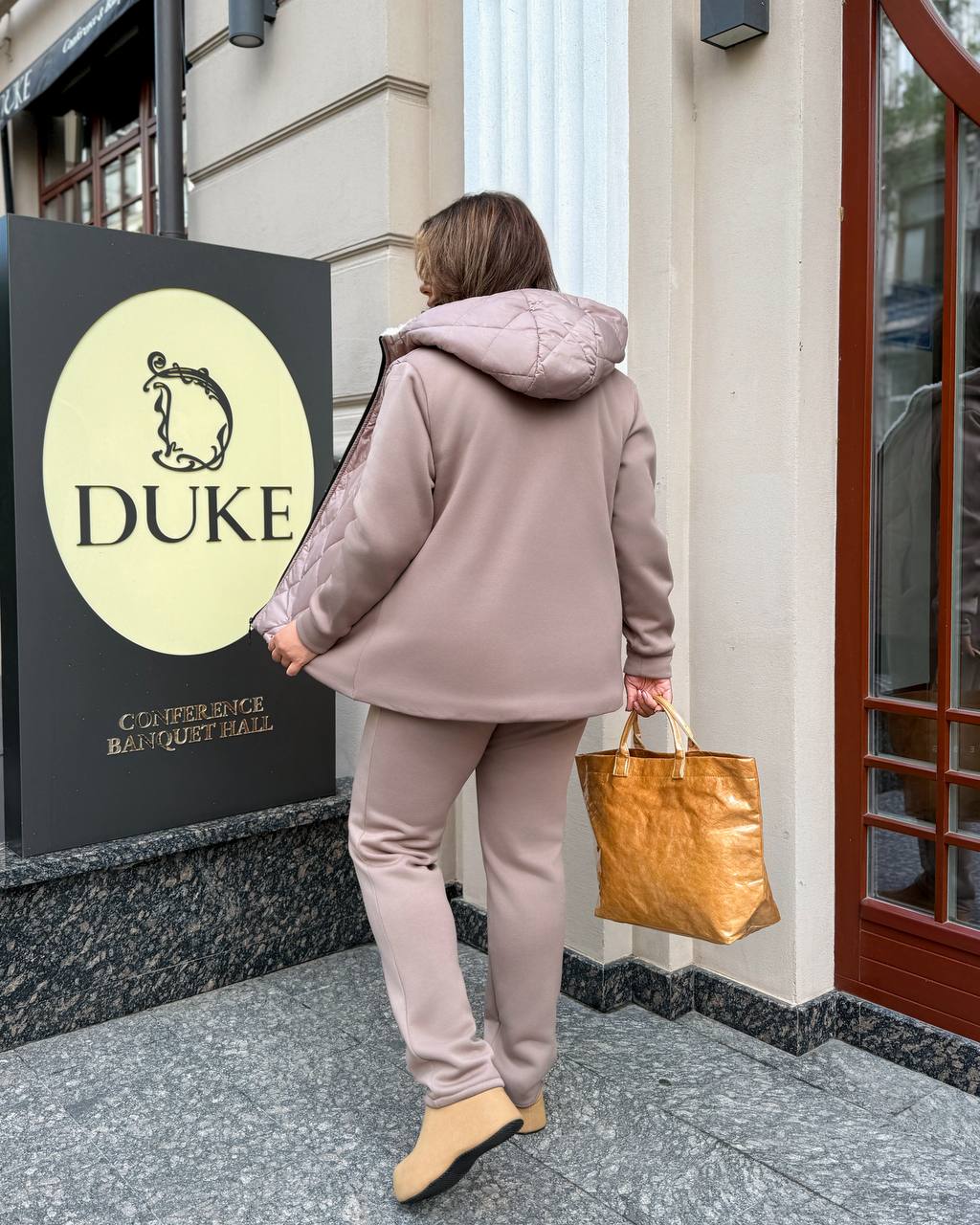 a4ec2437-a10c-11f0-8624-dee18ff4e8c0_1