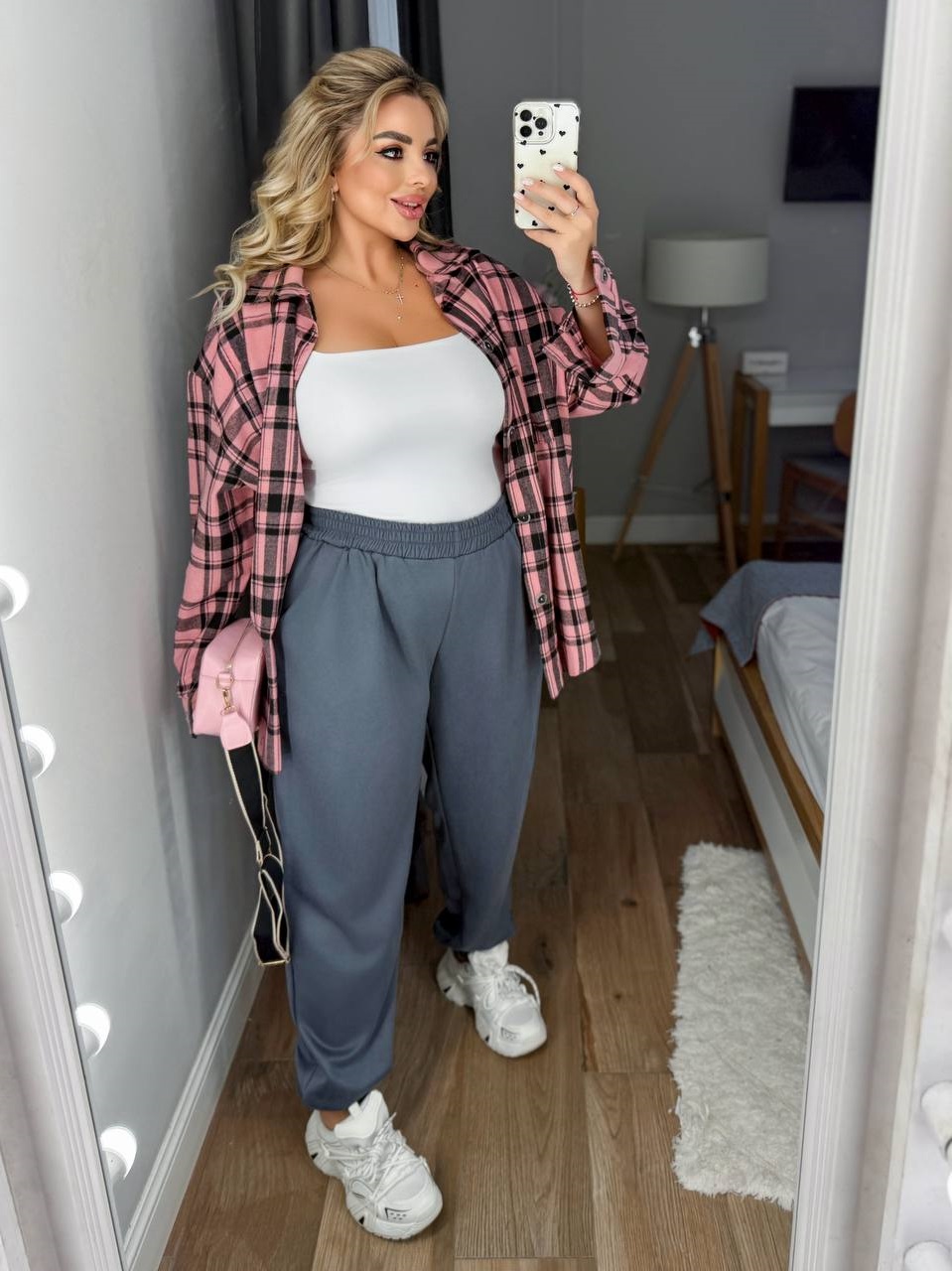 a7524749-6e83-11f0-8624-dee18ff4e8c0_1