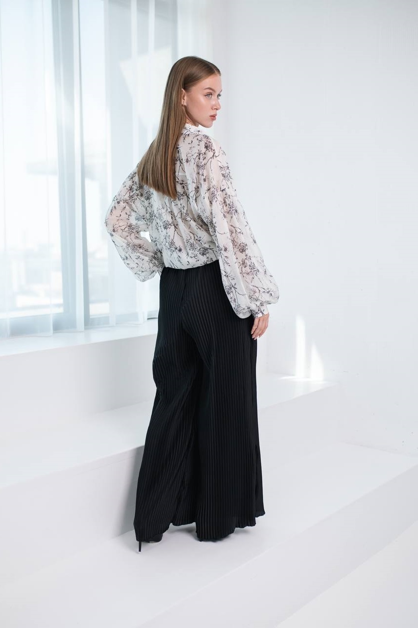 a83d2d39-7225-11f0-8624-dee18ff4e8c0_2