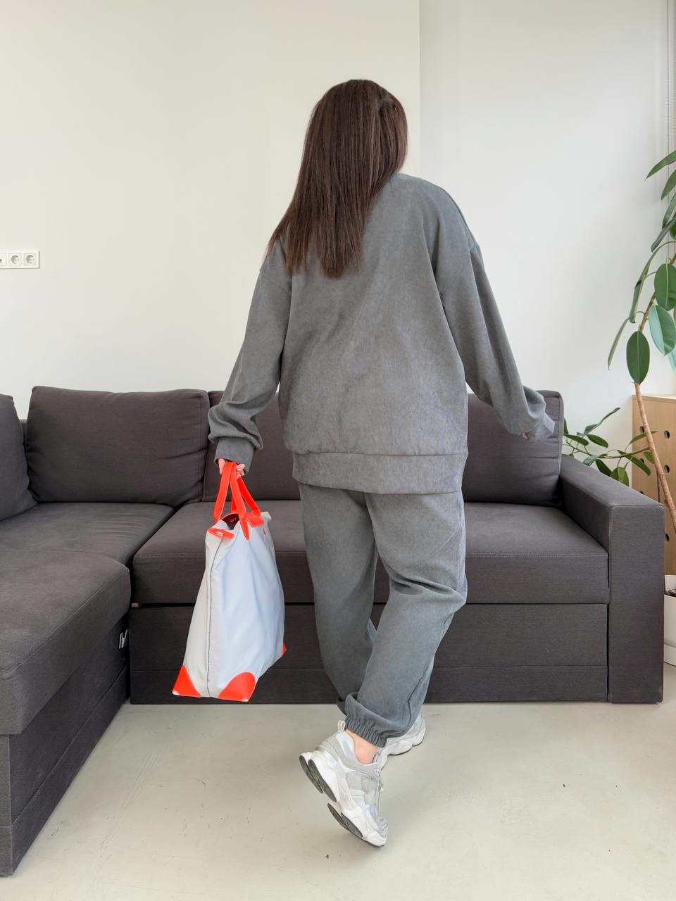 a8ab513d-e97f-11ef-8621-dee18ff4e8c0_2