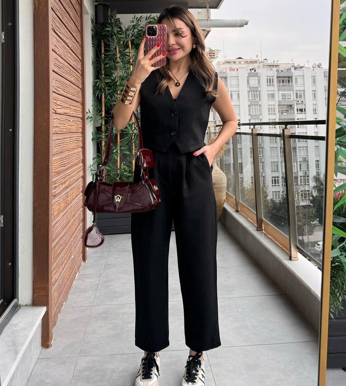 ac699236-df09-11ee-ad53-166b0be12ee5_0