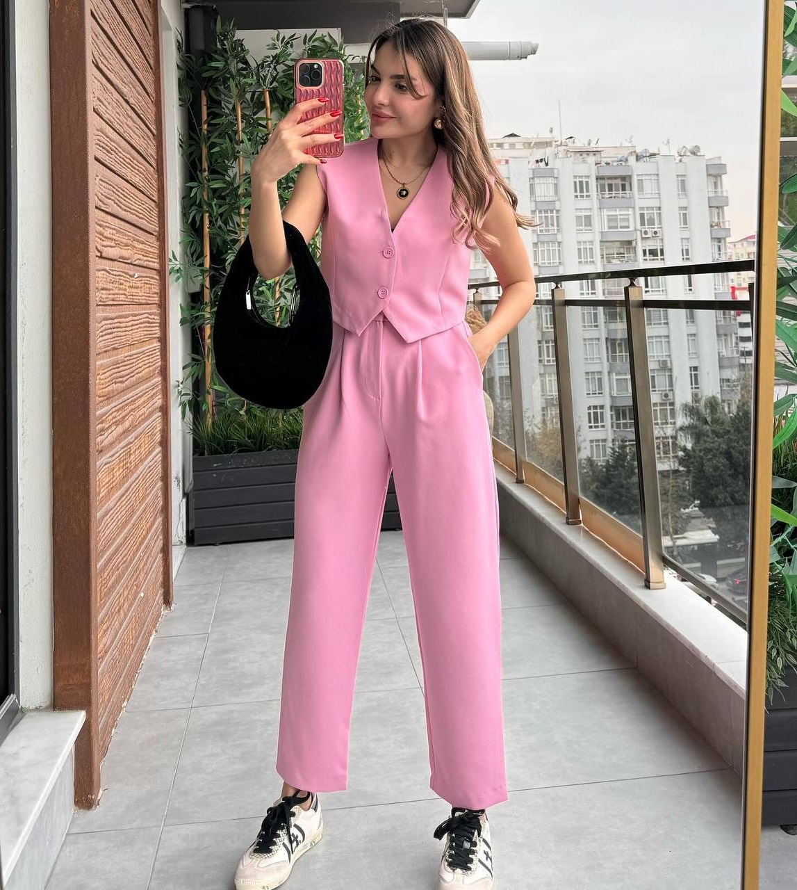 ac699240-df09-11ee-ad53-166b0be12ee5_0