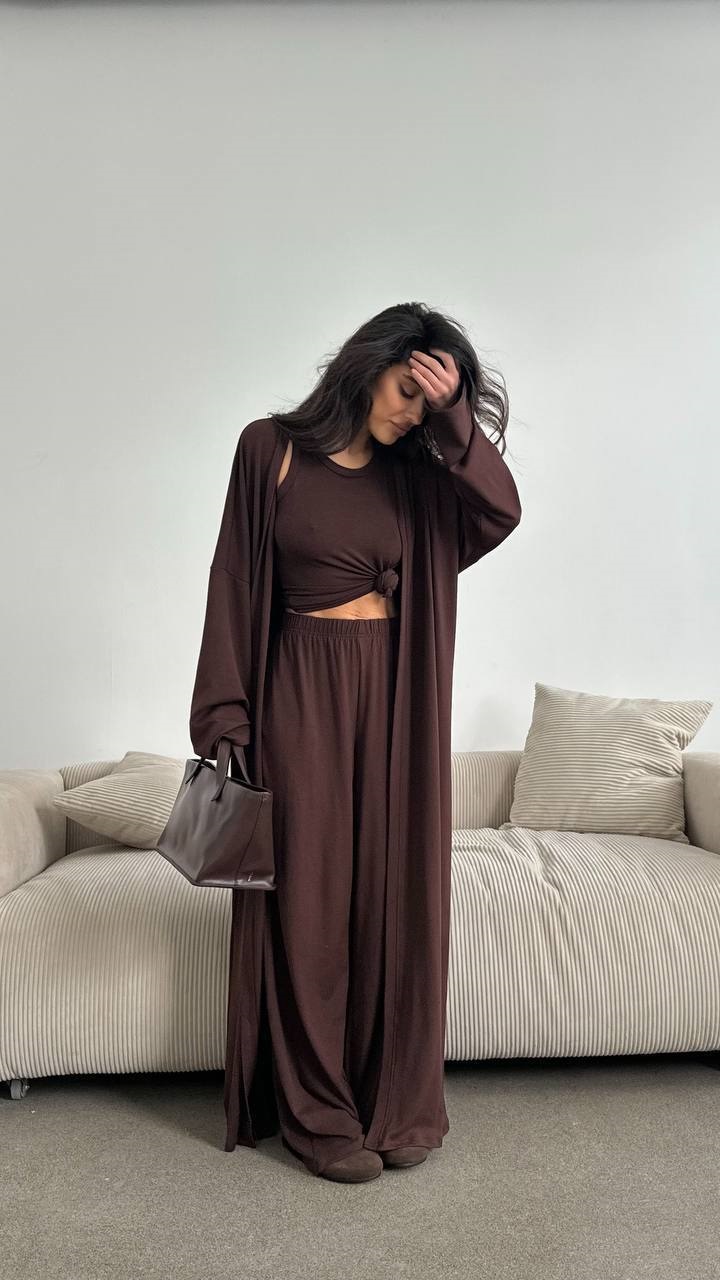 ae4499e8-73c0-11f0-8624-dee18ff4e8c0_1