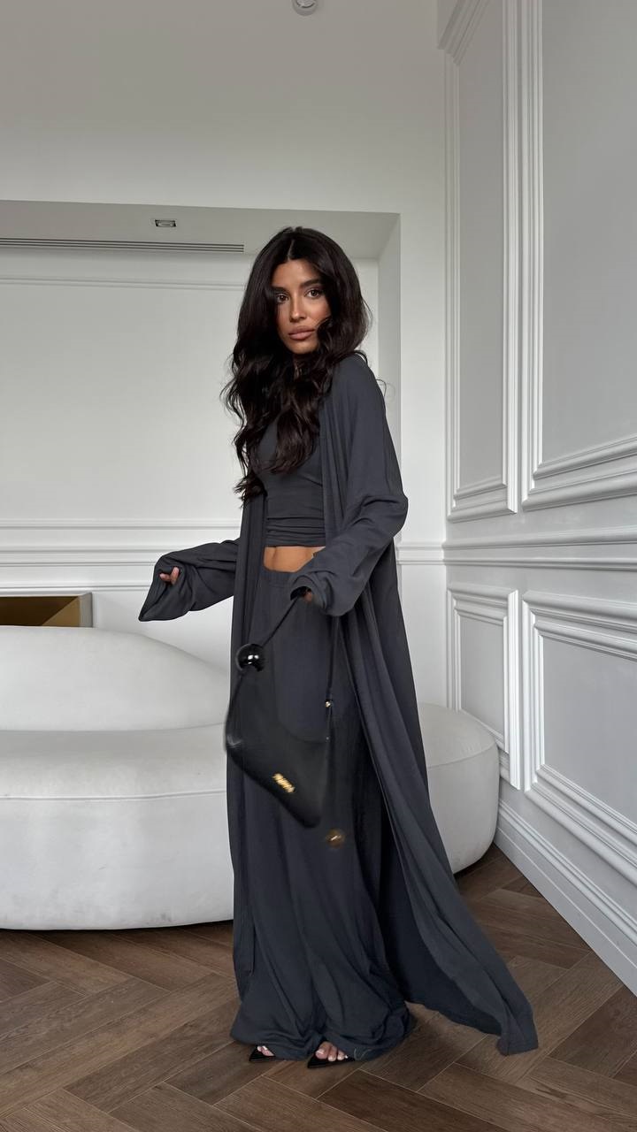 ae4499f0-73c0-11f0-8624-dee18ff4e8c0_1