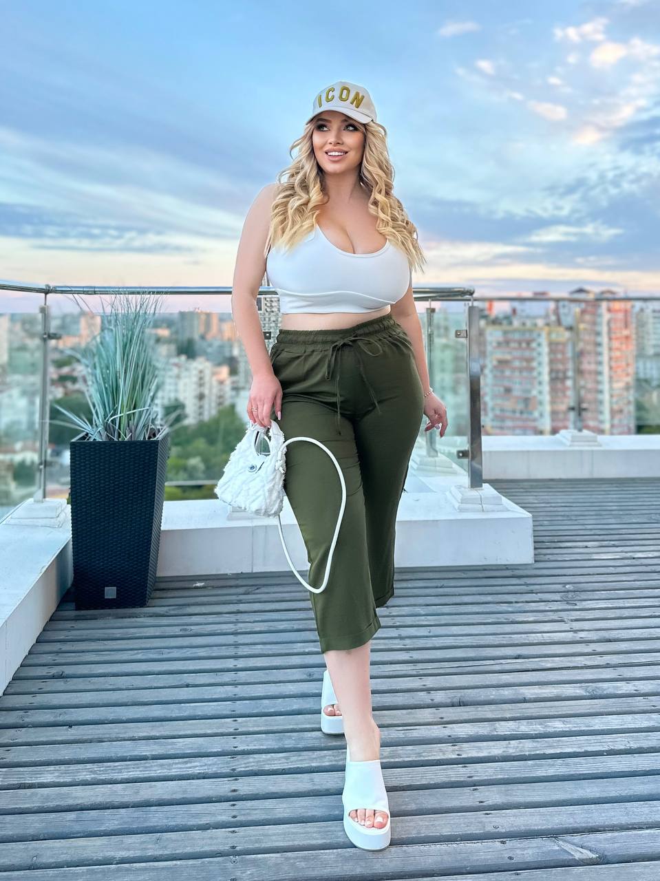 aec58db4-2035-11ef-ad8d-166b0be12ee5_1