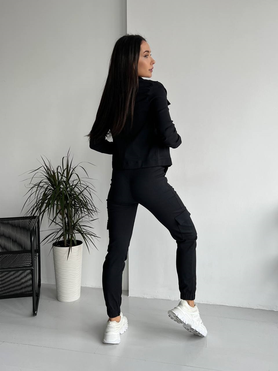 af618524-19e1-11ee-ad00-166b0be12ee5_2