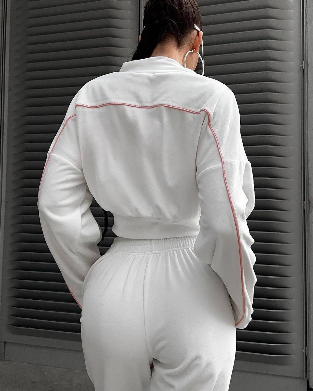 b0065c22-d8f7-11ef-8621-dee18ff4e8c0_2