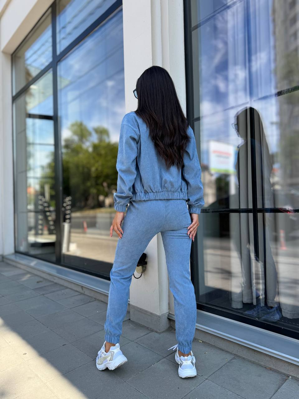 b1b0c829-625b-11ef-861f-dee18ff4e8c0_1