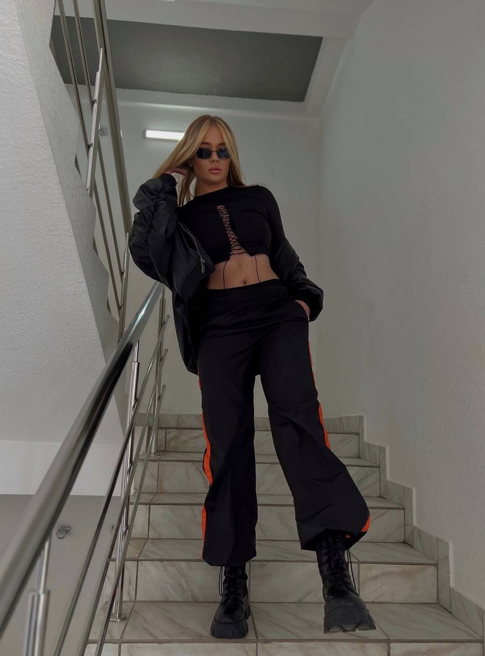 b22bd366-c5cb-11ee-ad4d-166b0be12ee5_4