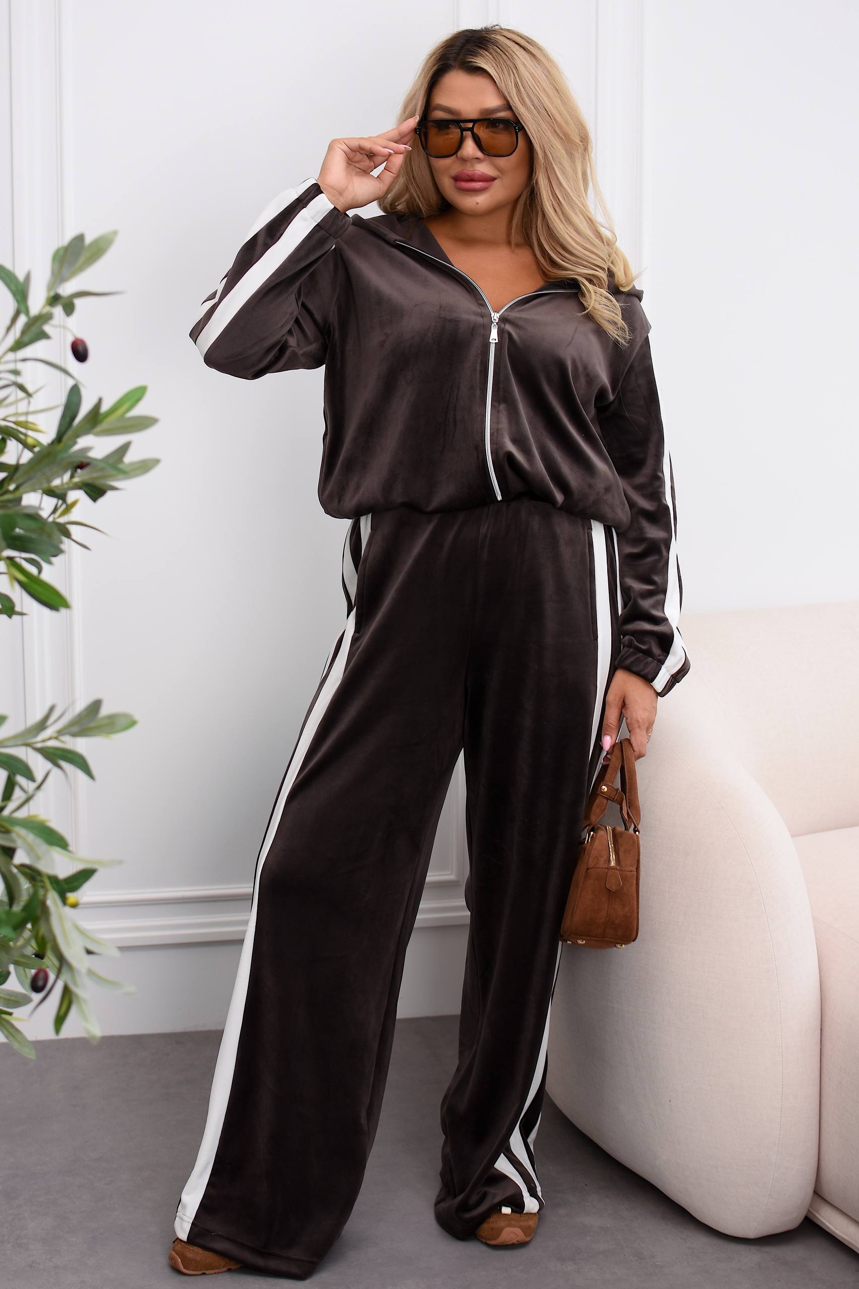 b337f9f3-8b25-11f0-8624-dee18ff4e8c0_0