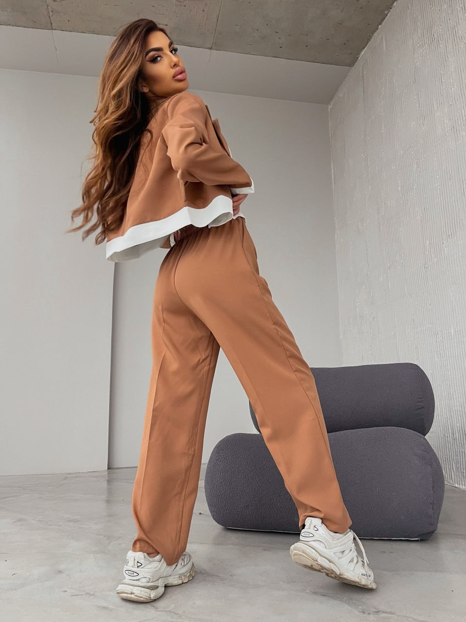 b3f3afb1-b026-11ef-8620-dee18ff4e8c0_2